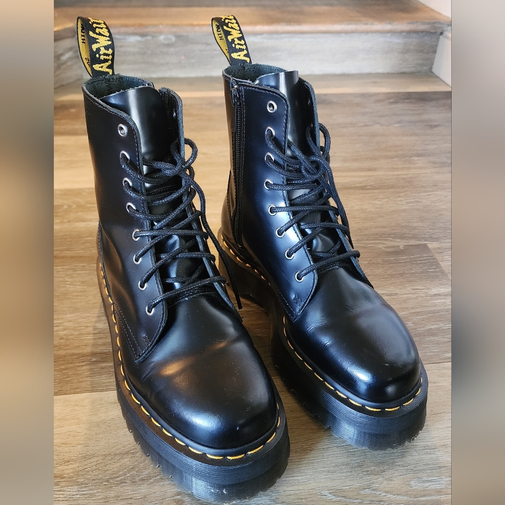 Dr. Martens Jadon Smooth Leather Platform Boot EU 42